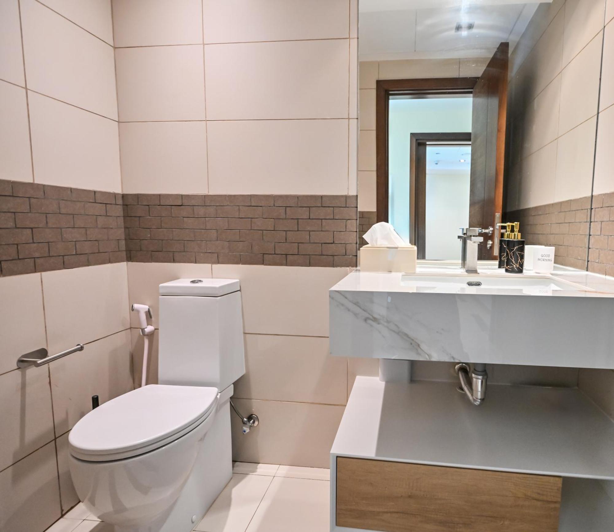 Luxury 1bhk With Marina Views Near Jbr Dubaï